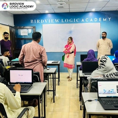 Instructor teaching IT course at BvLogic Academy